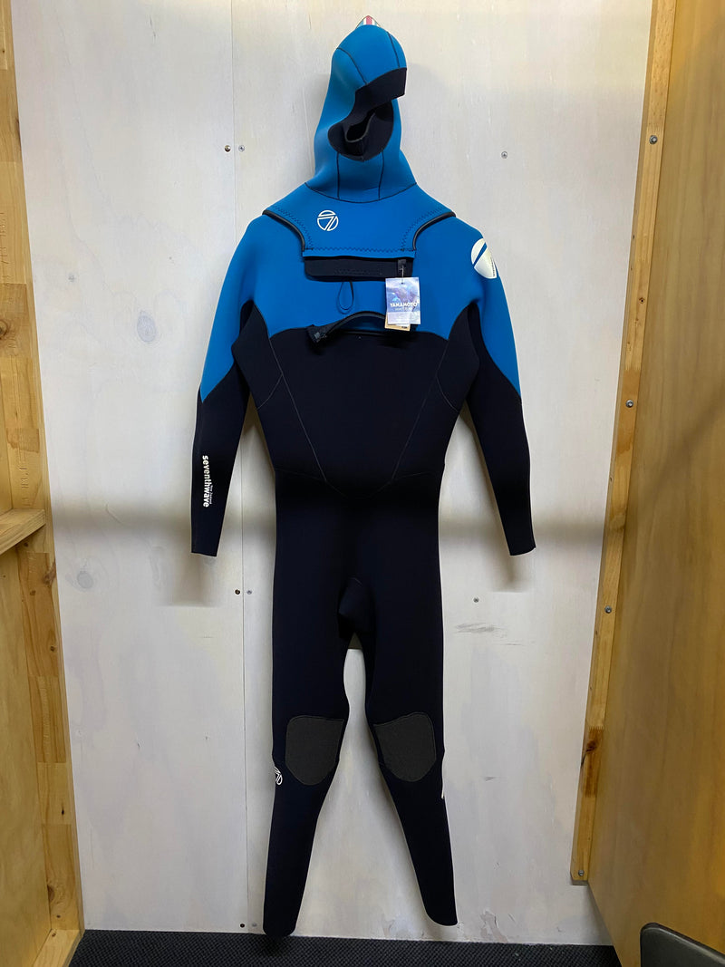 Clearance Men's MAX Ultra 4/3mm Interchangeable Glued Winter Wetsuit - Permanent Hood